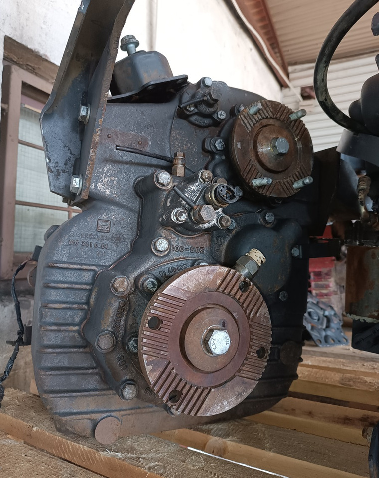 Mercedes VG900 4x4 SK 1824 1827 - محرك سوينغ: صور 1 Mercedes VG900 4x4 SK 1824 1827 - محرك سوينغ: صور 1