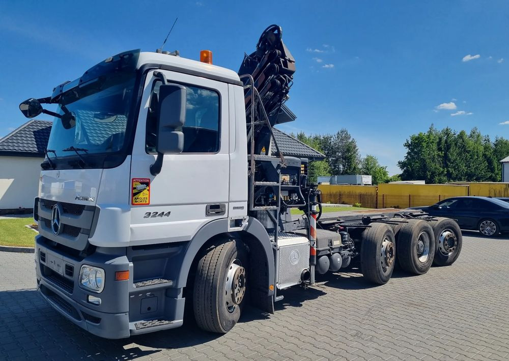 Mercedes-Benz Actros 3244 - الشاسيه شاحنة: صور 1 Mercedes-Benz Actros 3244 - الشاسيه شاحنة: صور 1