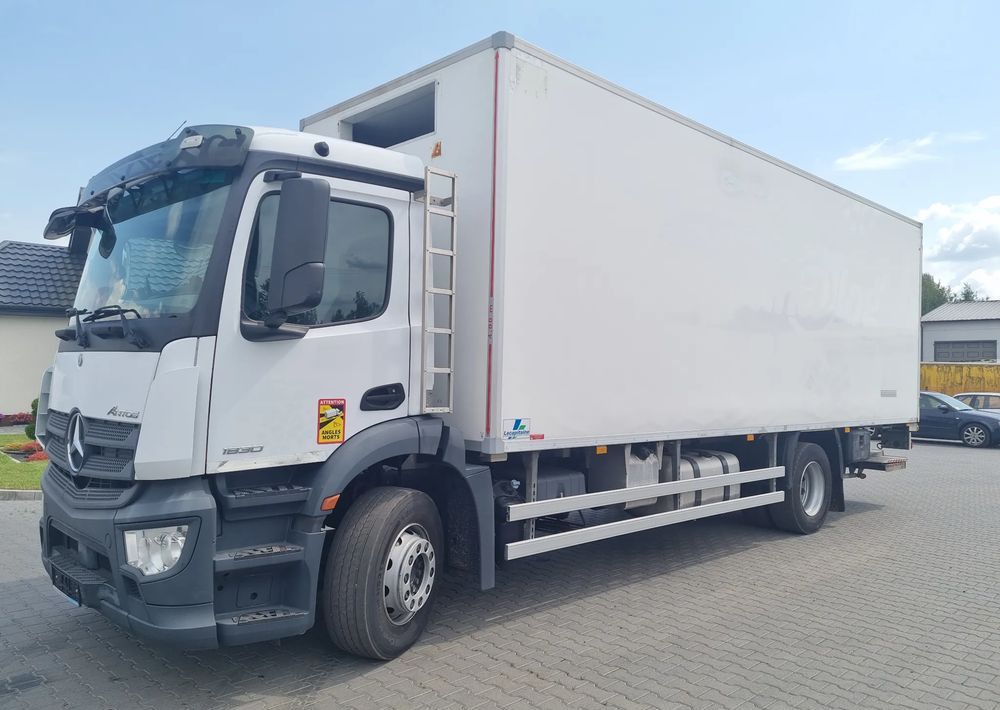 Mercedes-Benz Antos 1830 - مبردة شاحنة: صور 1 Mercedes-Benz Antos 1830 - مبردة شاحنة: صور 1