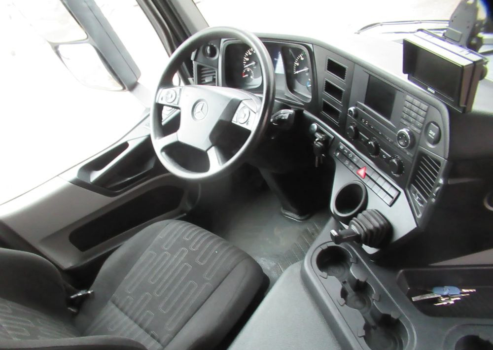 Mercedes-Benz Antos 1830 - شاحنة القمامة: صور 3 Mercedes-Benz Antos 1830 - شاحنة القمامة: صور 3