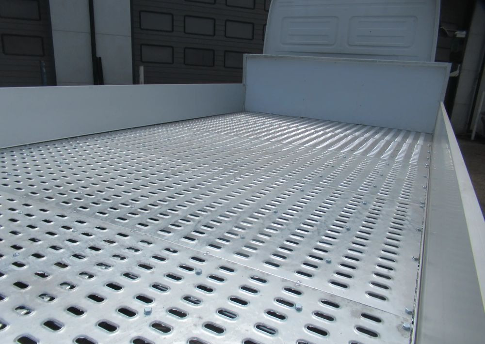 Mercedes-Benz Atego 1224 - سيارة السحب للتصليح: صور 3 Mercedes-Benz Atego 1224 - سيارة السحب للتصليح: صور 3