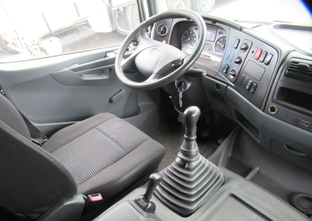 Mercedes-Benz Atego 1224 - شاحنة القمامة: صور 5 Mercedes-Benz Atego 1224 - شاحنة القمامة: صور 5