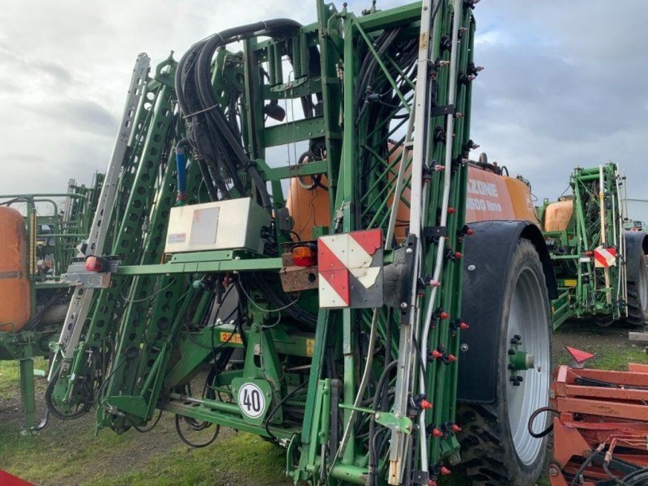 آلة الرش المقطورة Amazone ug 4500 nova: صور 6