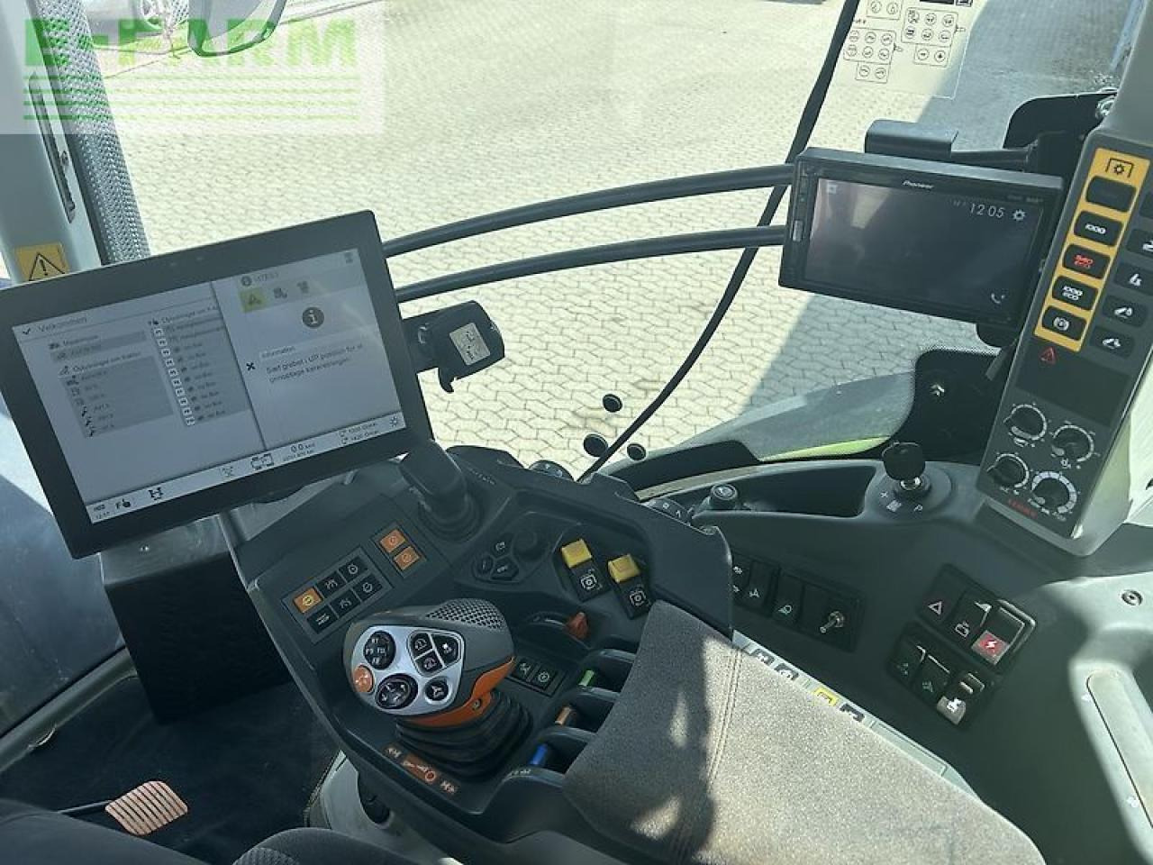 CLAAS 870 - حصادة الأعلاف: صور 3 CLAAS 870 - حصادة الأعلاف: صور 3