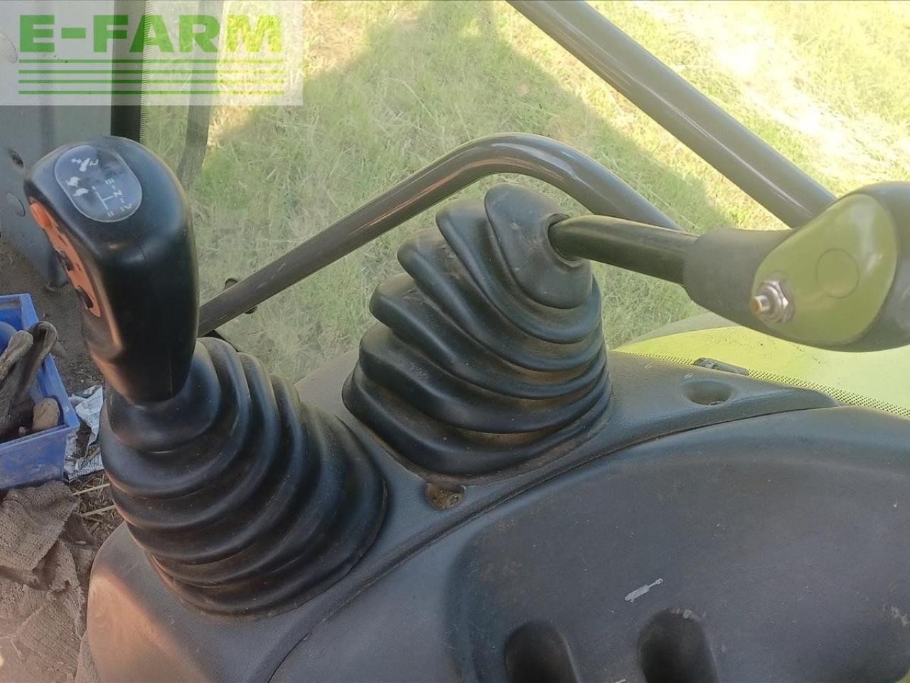 CLAAS ARES 826 - جرار: صور 4 CLAAS ARES 826 - جرار: صور 4