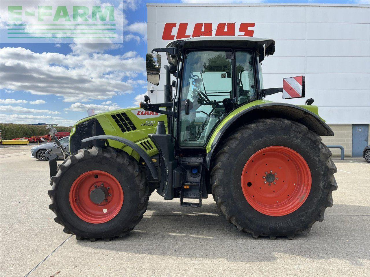 جرار CLAAS ARION 530: صور 9