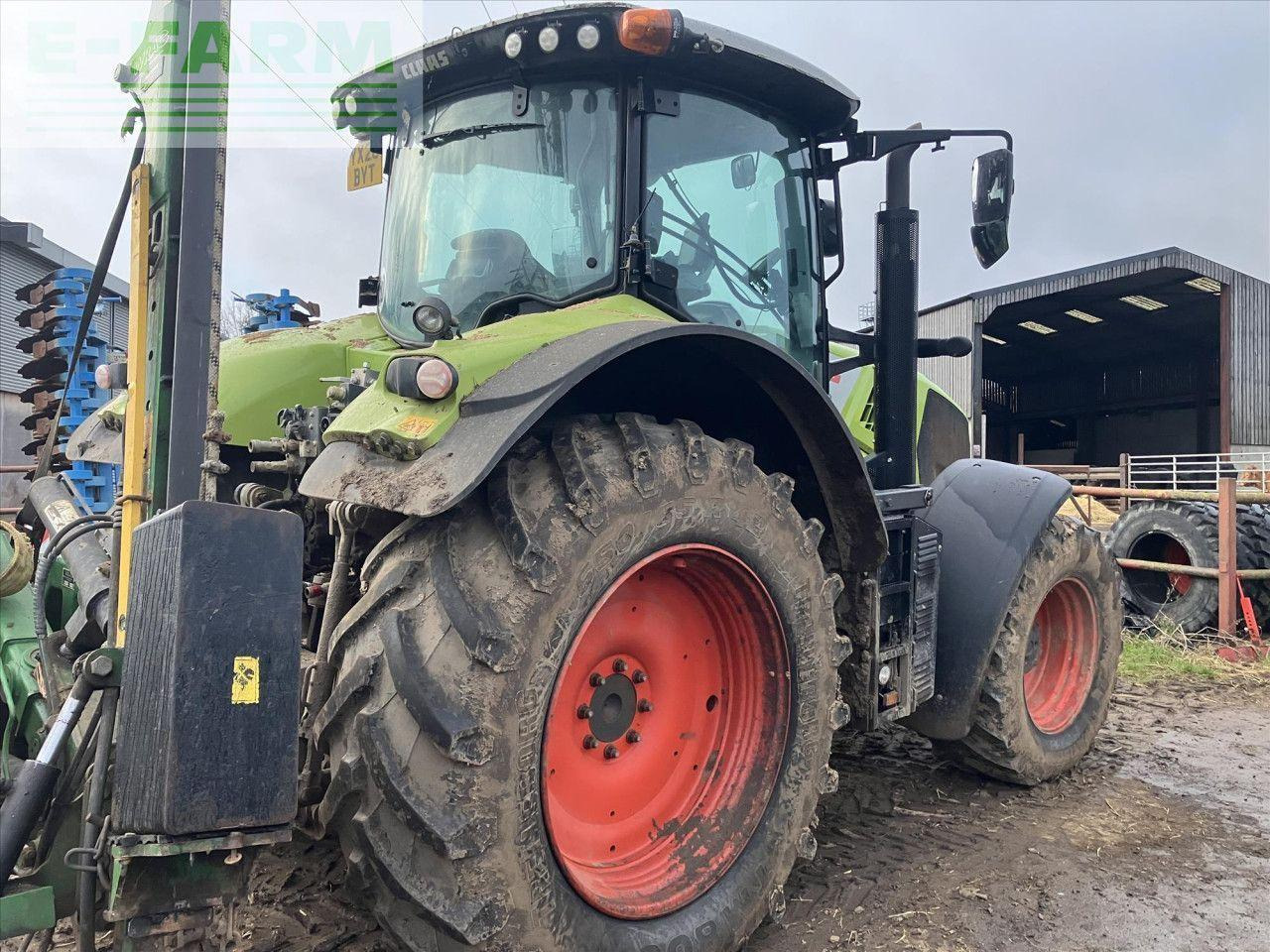 CLAAS AXION 830 - جرار: صور 2 CLAAS AXION 830 - جرار: صور 2