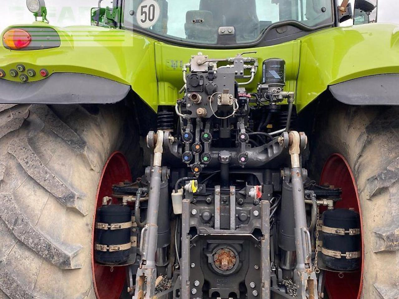 جرار CLAAS axion 810: صور 6