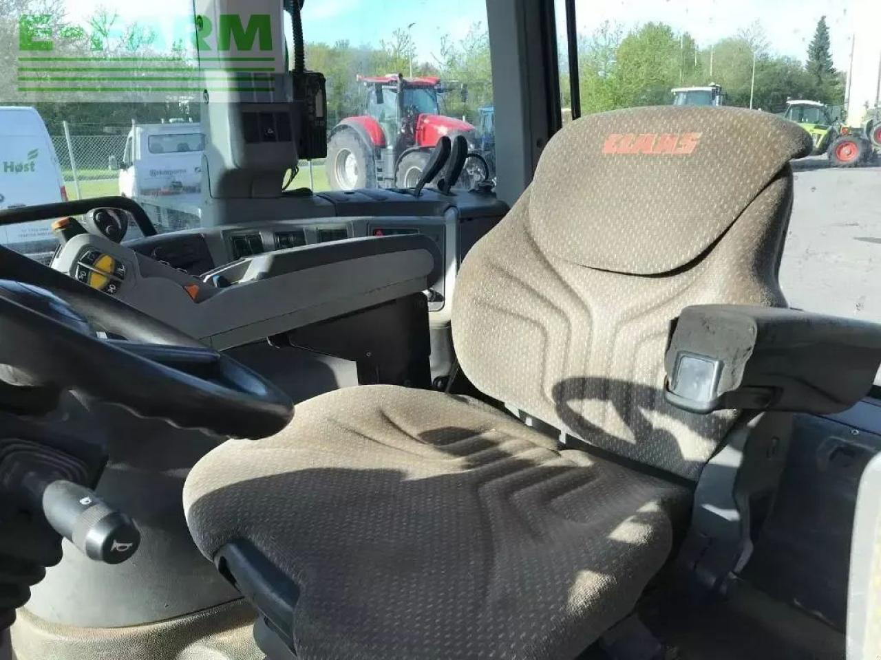 جرار CLAAS axion 810: صور 8