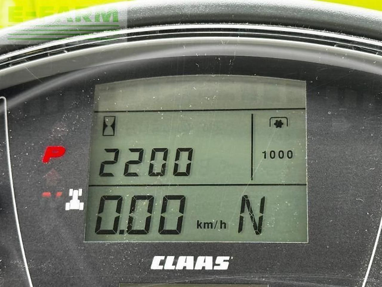 جرار CLAAS axion 870: صور 11