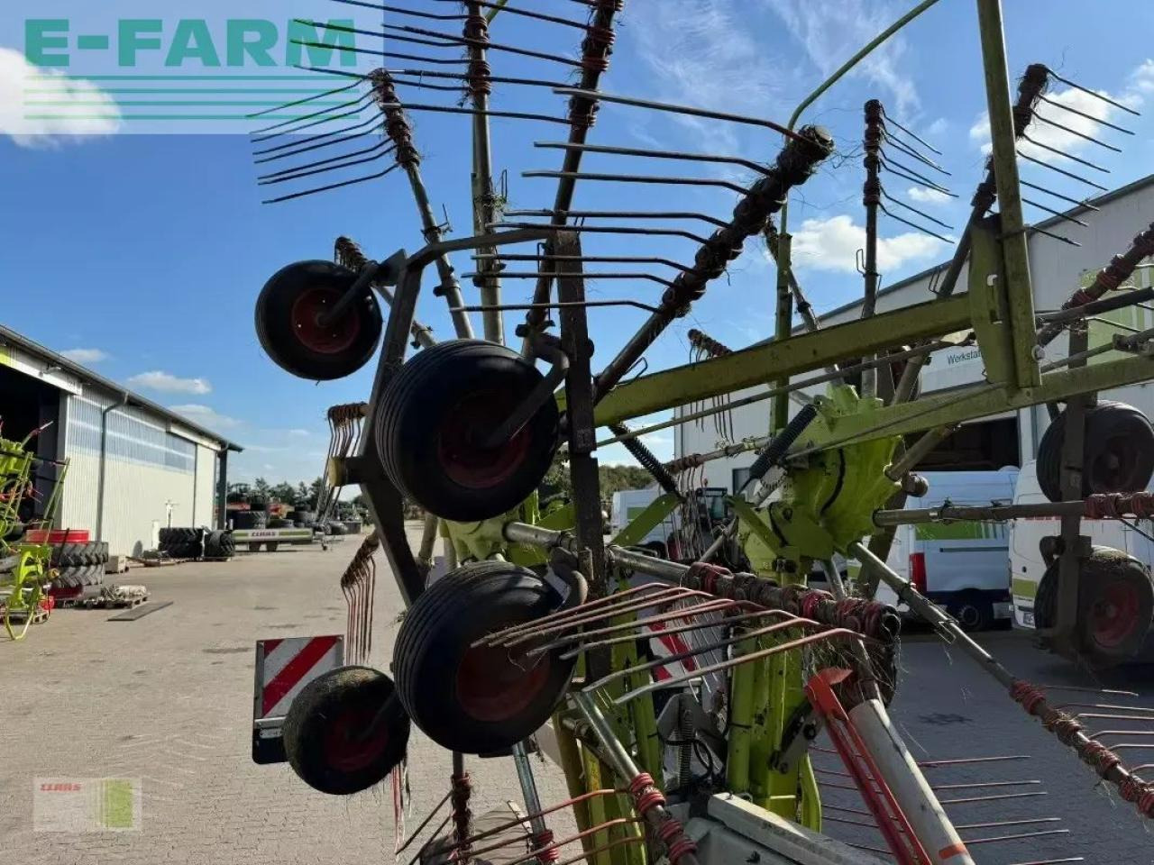 لمّامَة القش CLAAS liner 3600: صور 8 لمّامَة القش CLAAS liner 3600: صور 8