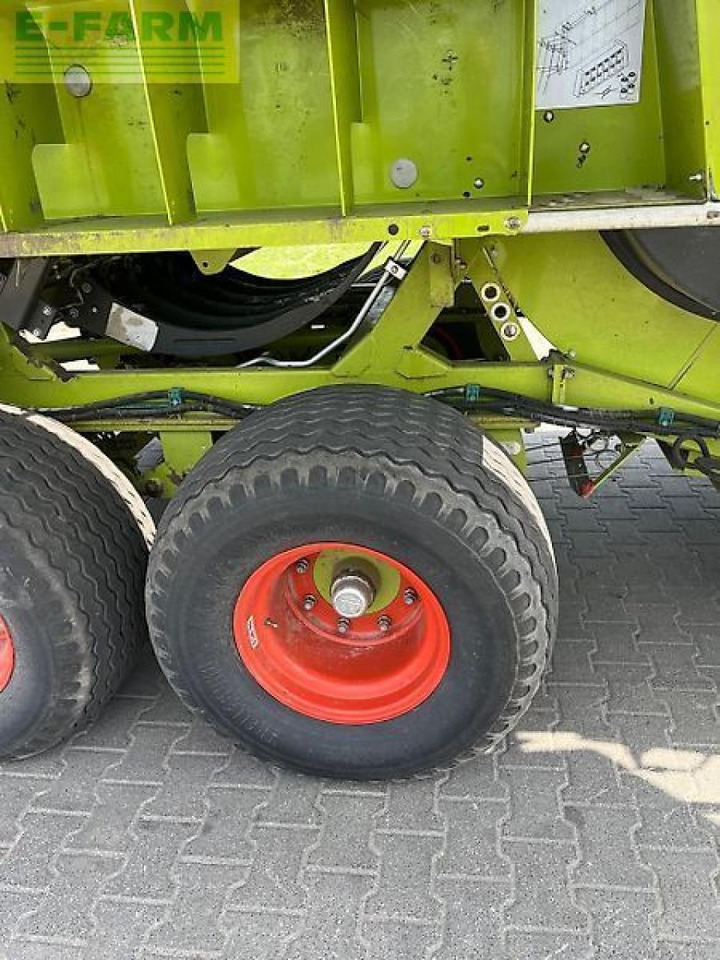 مكبس البالات المستطيله CLAAS quadrant 2200 rc: صور 20