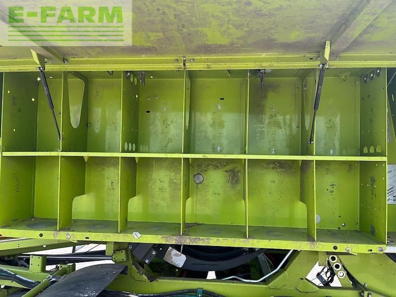 مكبس البالات المستطيله CLAAS quadrant 2200 rc: صور 19