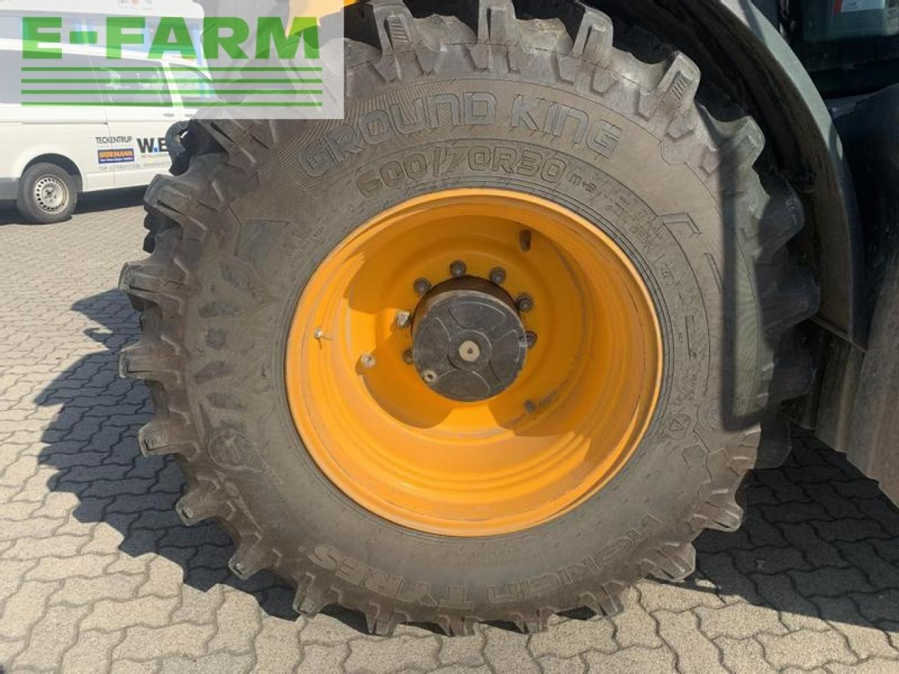 جرار JCB 4220 fasttrac mit jd-autotrac vorbereitung + stoll konsolen: صور 7
