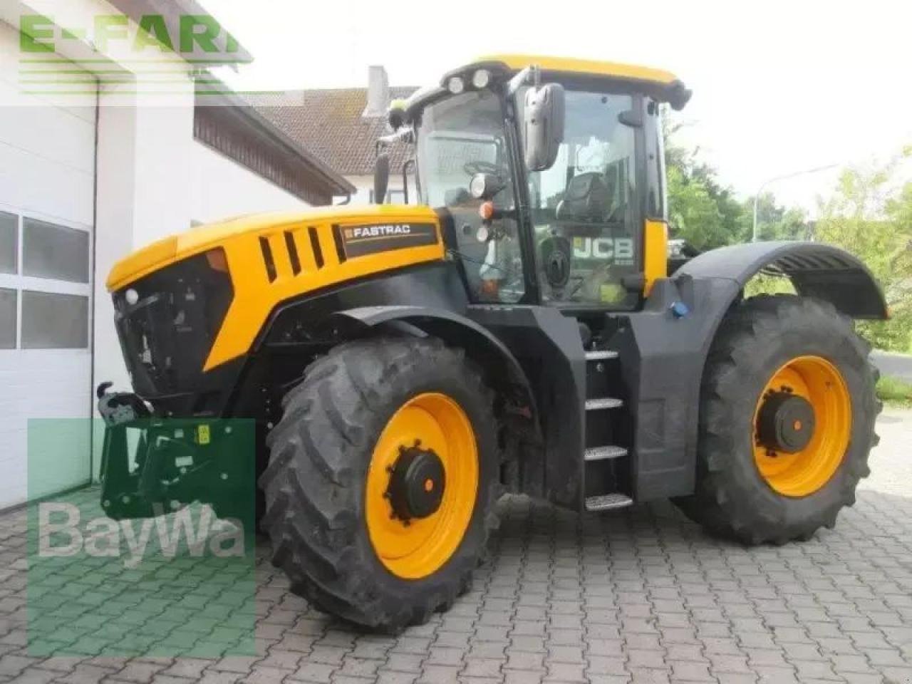 JCB jcb 8330 - جرار: صور 1 JCB jcb 8330 - جرار: صور 1