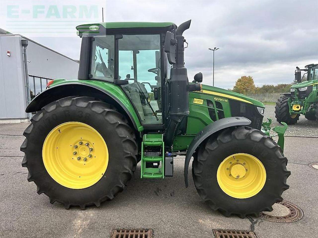 John Deere 6090m - جرار: صور 4 John Deere 6090m - جرار: صور 4