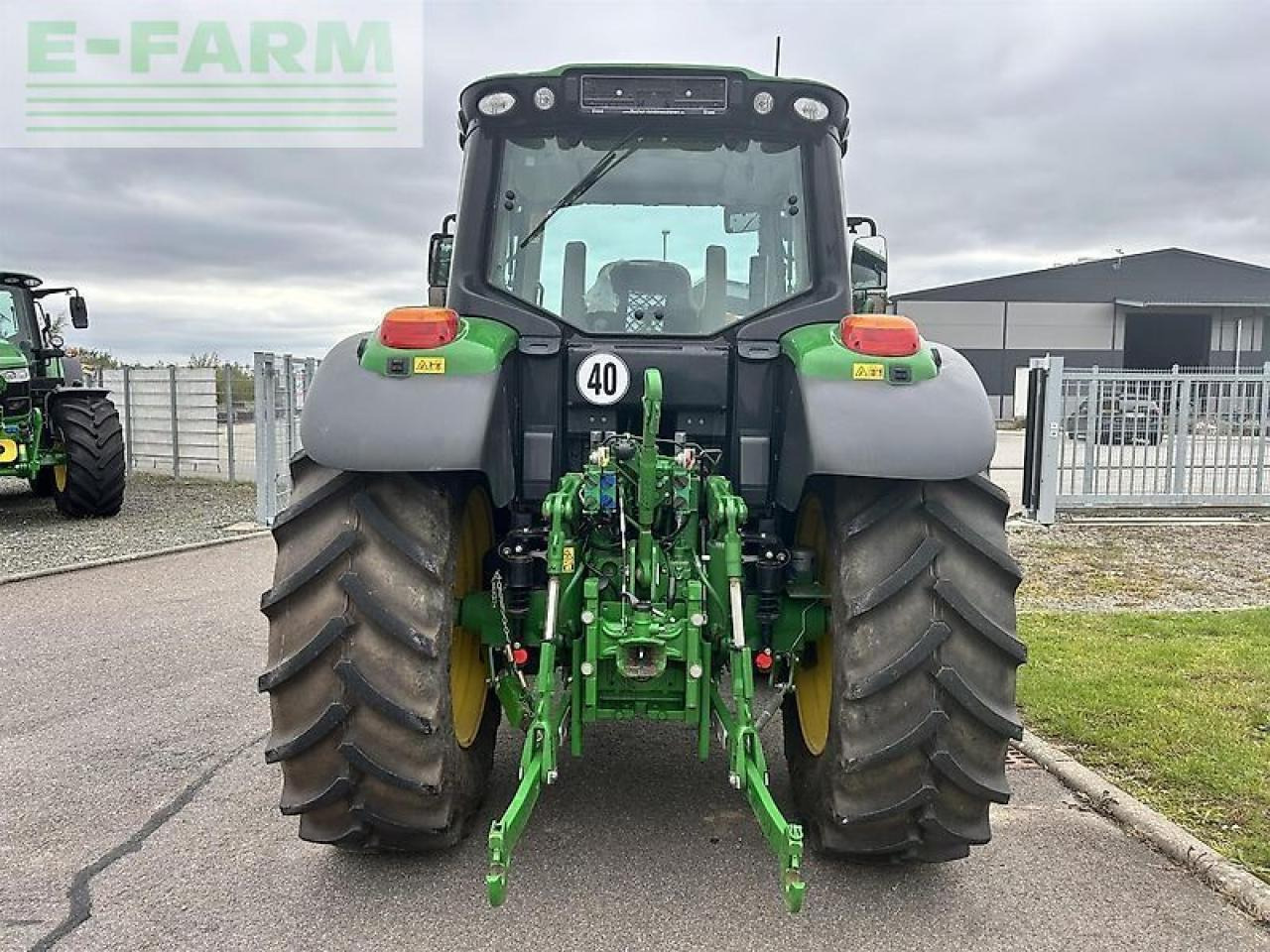 John Deere 6090m - جرار: صور 5 John Deere 6090m - جرار: صور 5