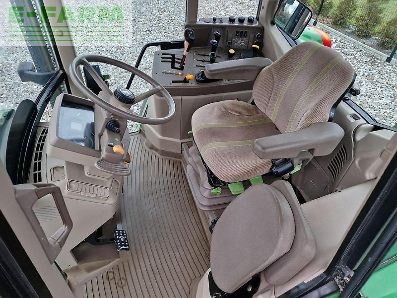 جرار John Deere 6830: صور 7
