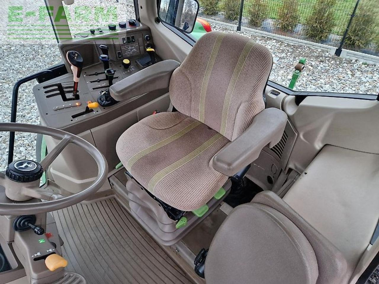 جرار John Deere 6830: صور 9