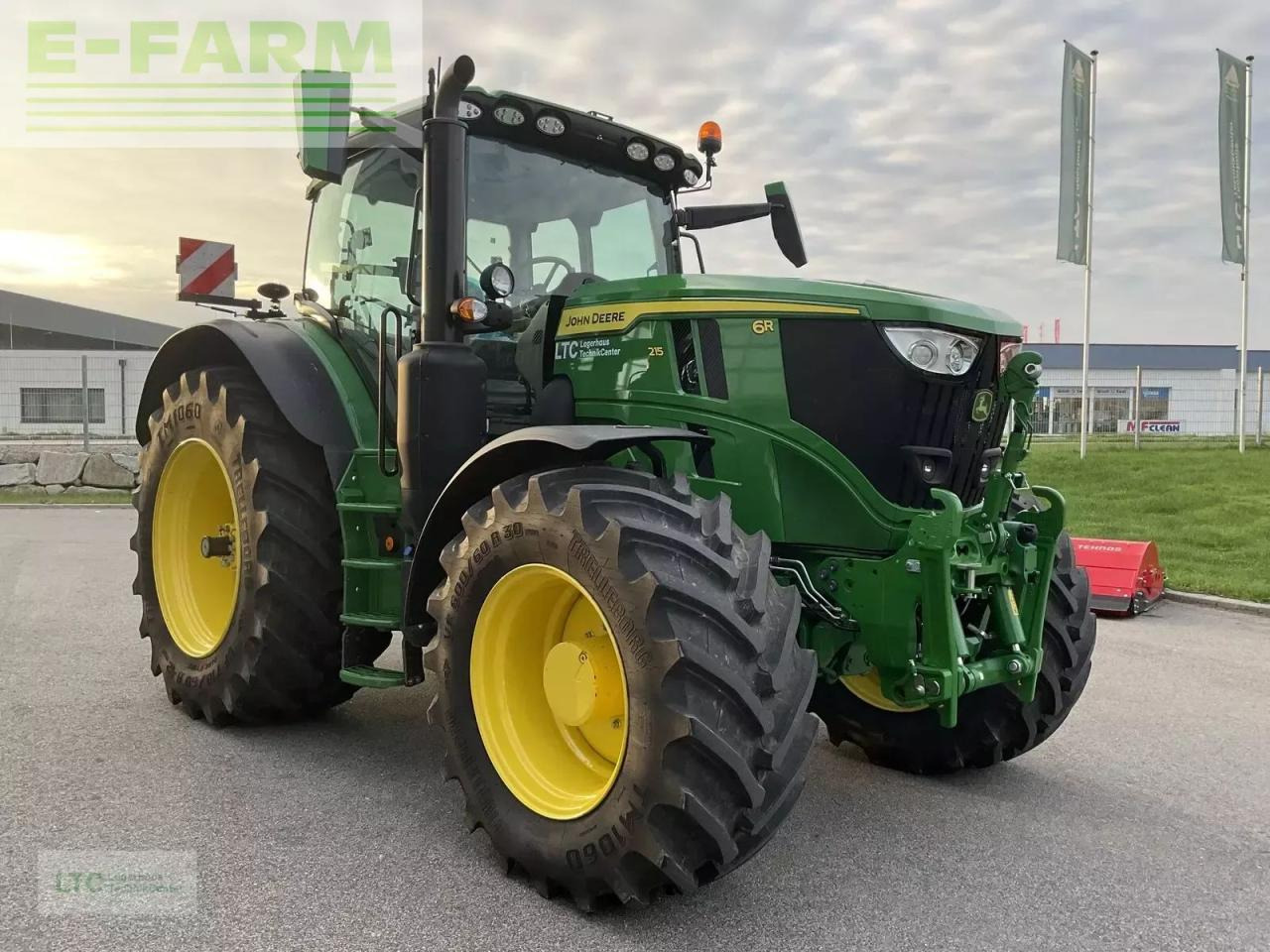 John Deere 6r 215 - جرار: صور 2 John Deere 6r 215 - جرار: صور 2