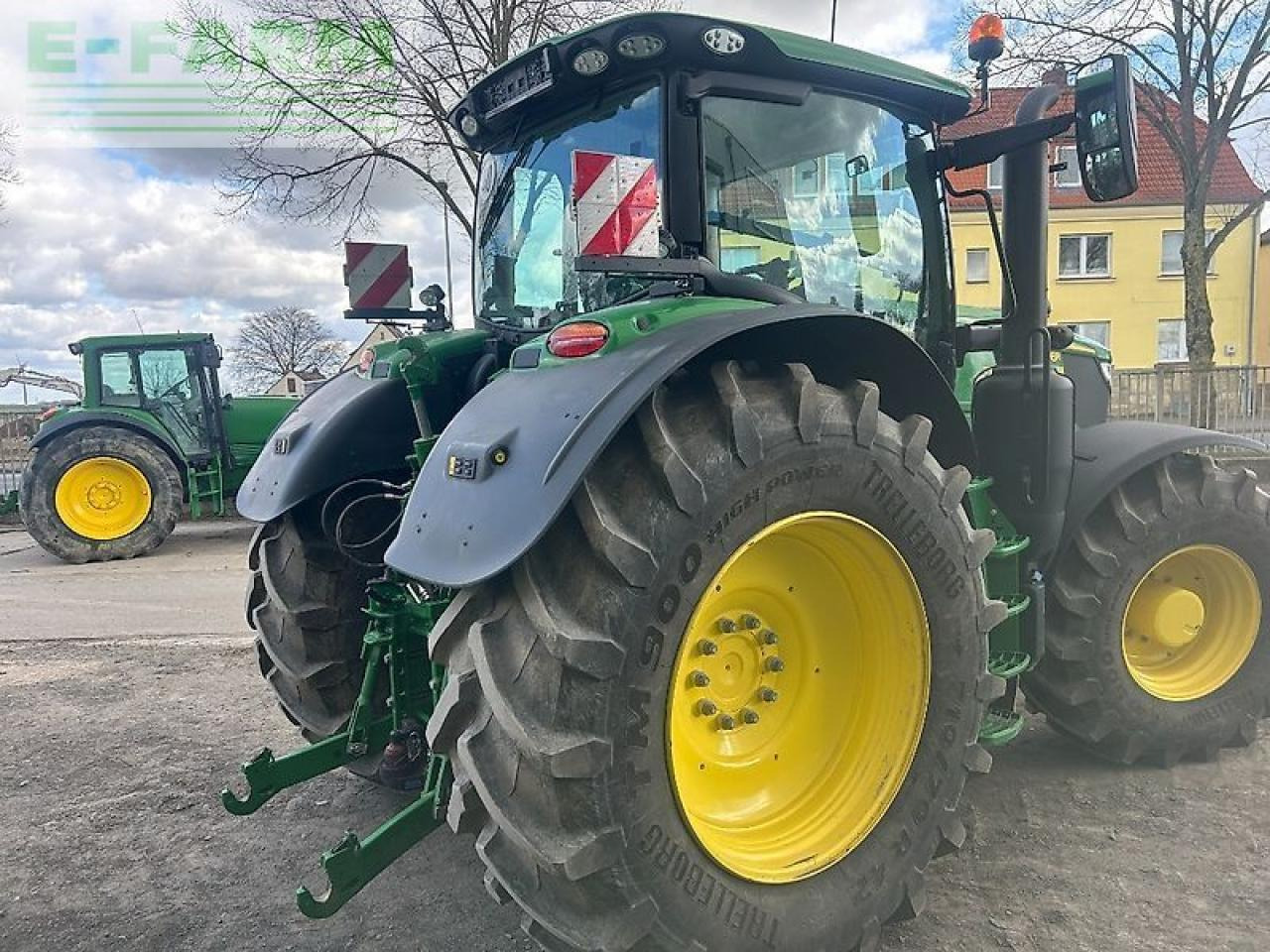 John Deere 6r 215 - جرار: صور 4 John Deere 6r 215 - جرار: صور 4