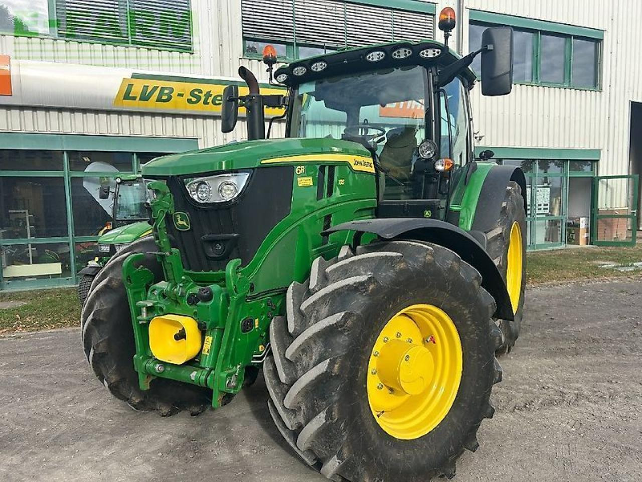 John Deere 6r185 - جرار: صور 1 John Deere 6r185 - جرار: صور 1