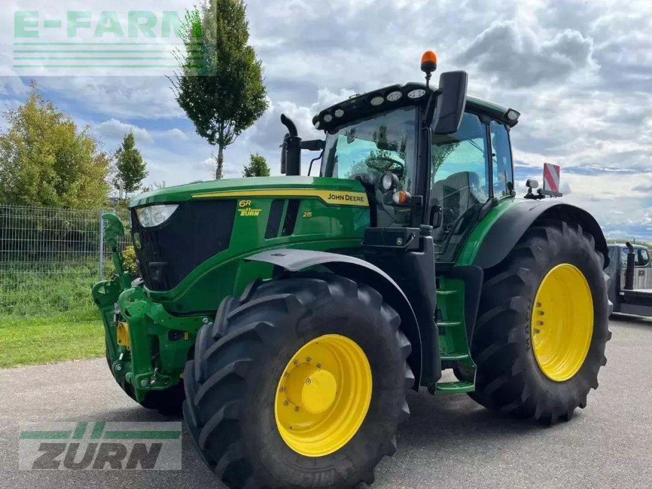 John Deere 6r215 - جرار: صور 1 John Deere 6r215 - جرار: صور 1