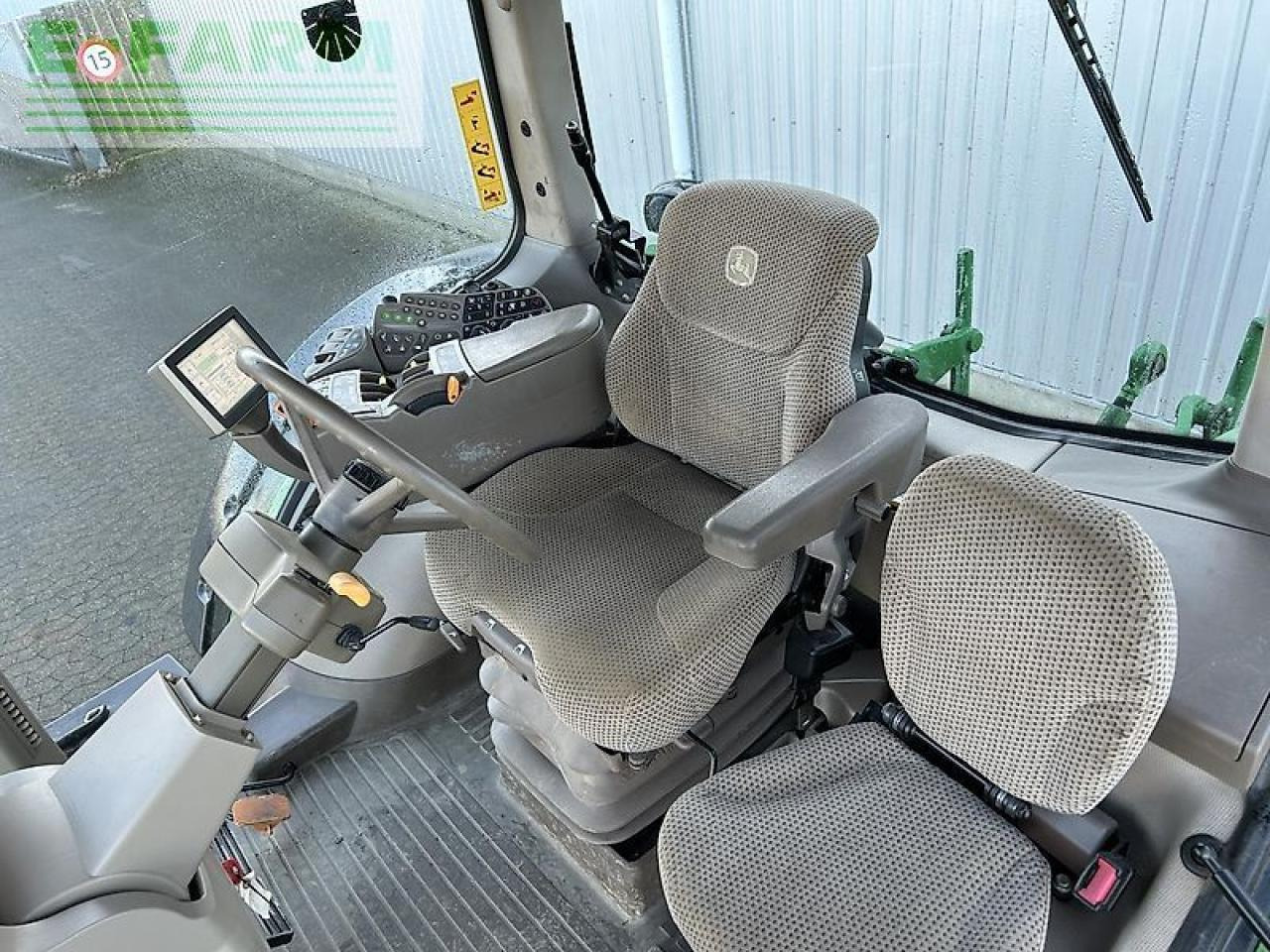 جرار John Deere 7280r: صور 15