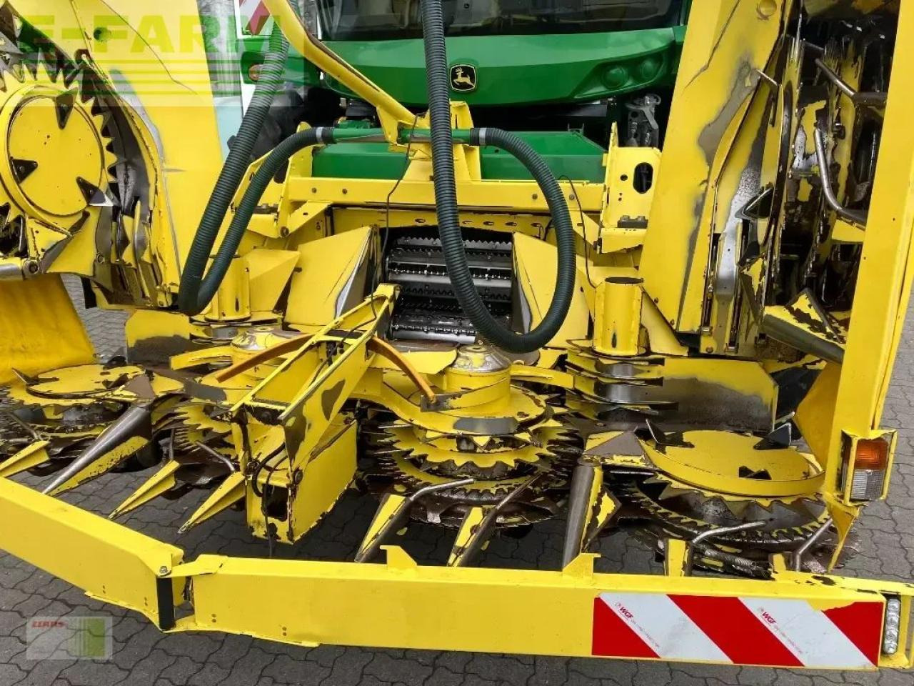 حصادة الأعلاف John Deere 8300i: صور 8