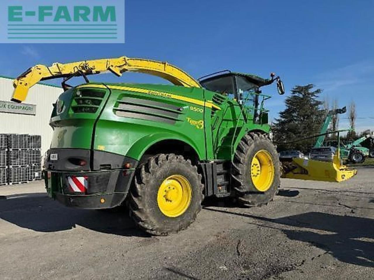 حصادة الأعلاف John Deere 8500: صور 6