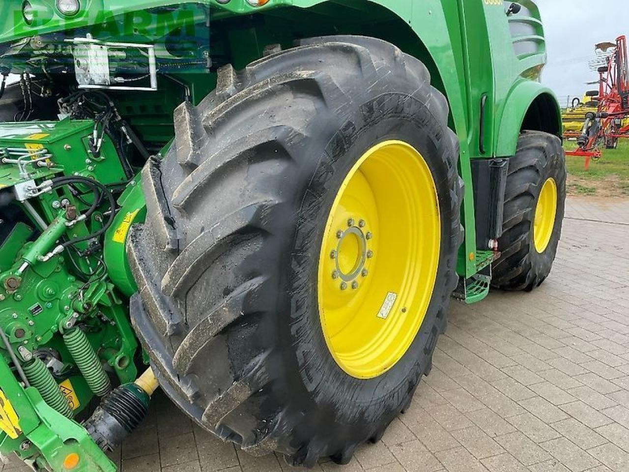 حصادة الأعلاف John Deere 8600: صور 12