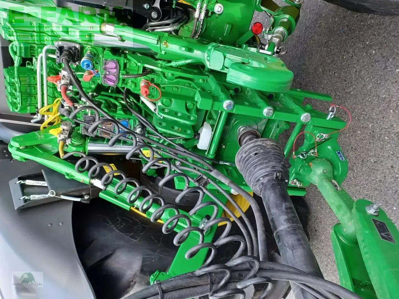 مكبس البالات المستطيله John Deere c441r: صور 15