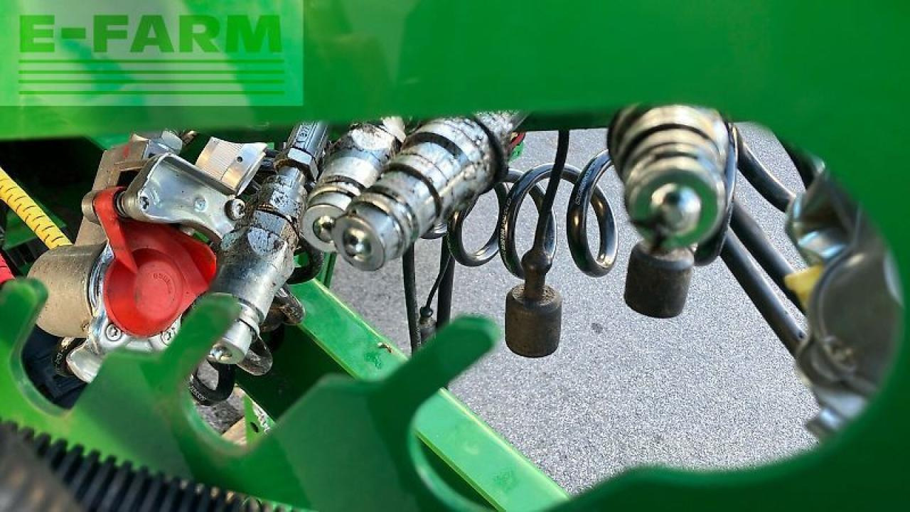 مكبس البالات المستطيله John Deere f441r hc 25: صور 9