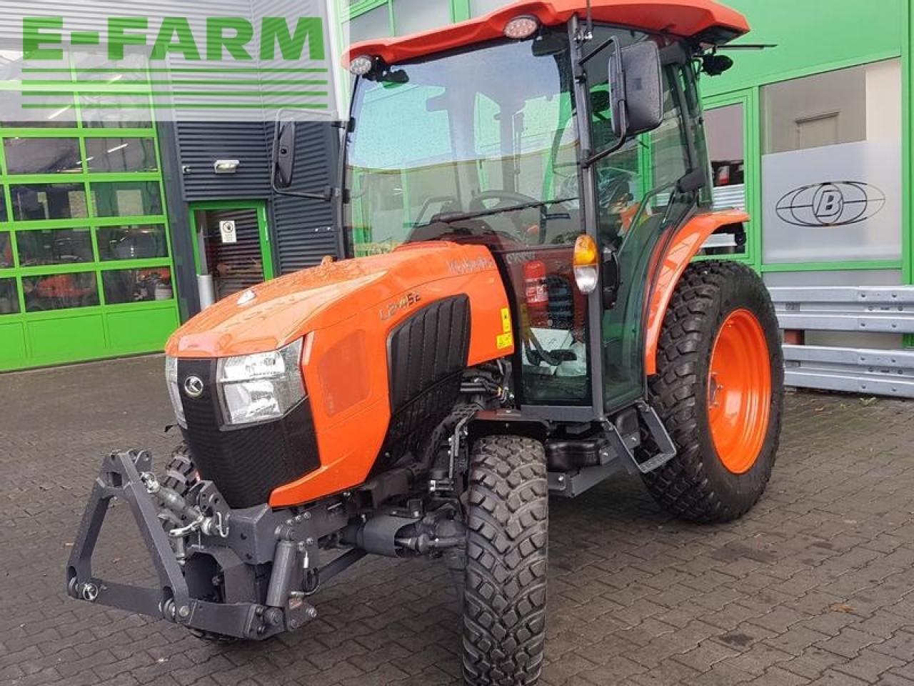 Kubota l2-452 - جرار: صور 1 Kubota l2-452 - جرار: صور 1