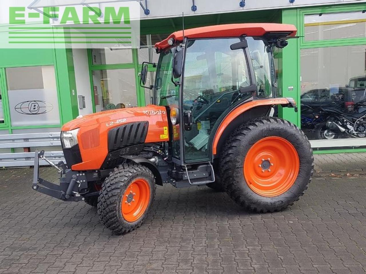 Kubota l2-452 - جرار: صور 2 Kubota l2-452 - جرار: صور 2