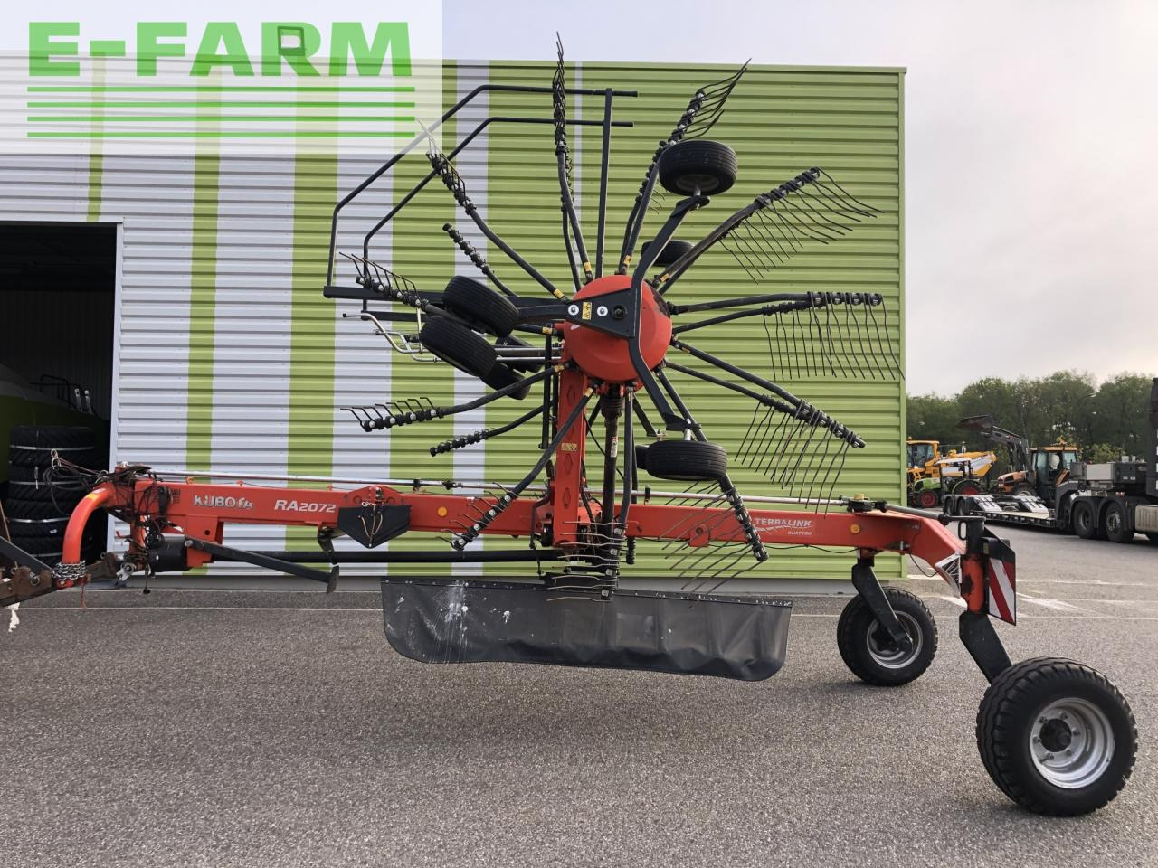 Kubota ra 2072 - لمّامَة القش: صور 1 Kubota ra 2072 - لمّامَة القش: صور 1