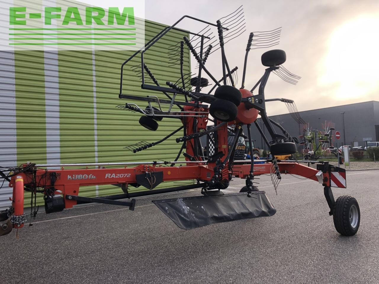 Kubota ra 2072 - لمّامَة القش: صور 2 Kubota ra 2072 - لمّامَة القش: صور 2