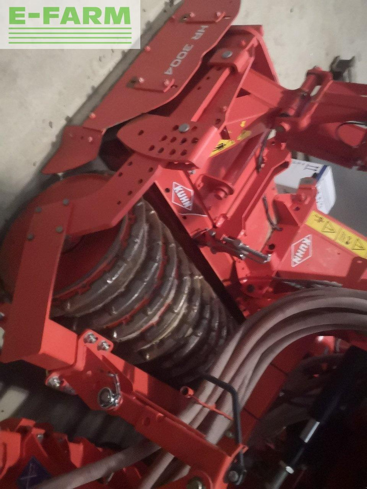 Kuhn hr 3004 - ال معدات حراثه: صور 2 Kuhn hr 3004 - ال معدات حراثه: صور 2