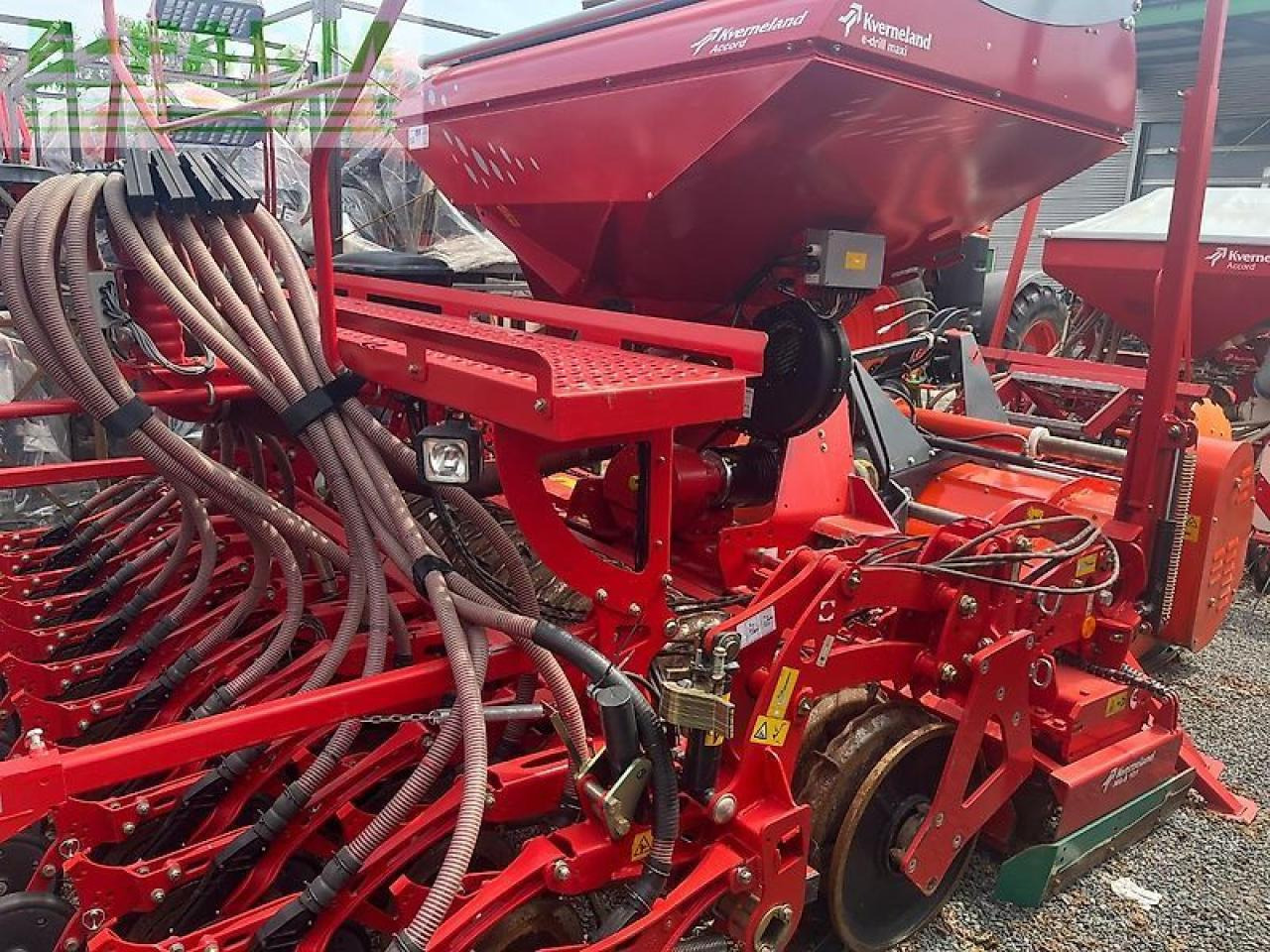 Kverneland e-drill maxi - معدات بذار: صور 3 Kverneland e-drill maxi - معدات بذار: صور 3