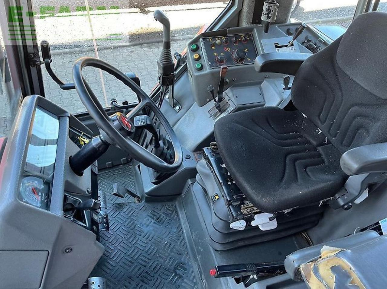 جرار Massey Ferguson 3085 e: صور 6 جرار Massey Ferguson 3085 e: صور 6