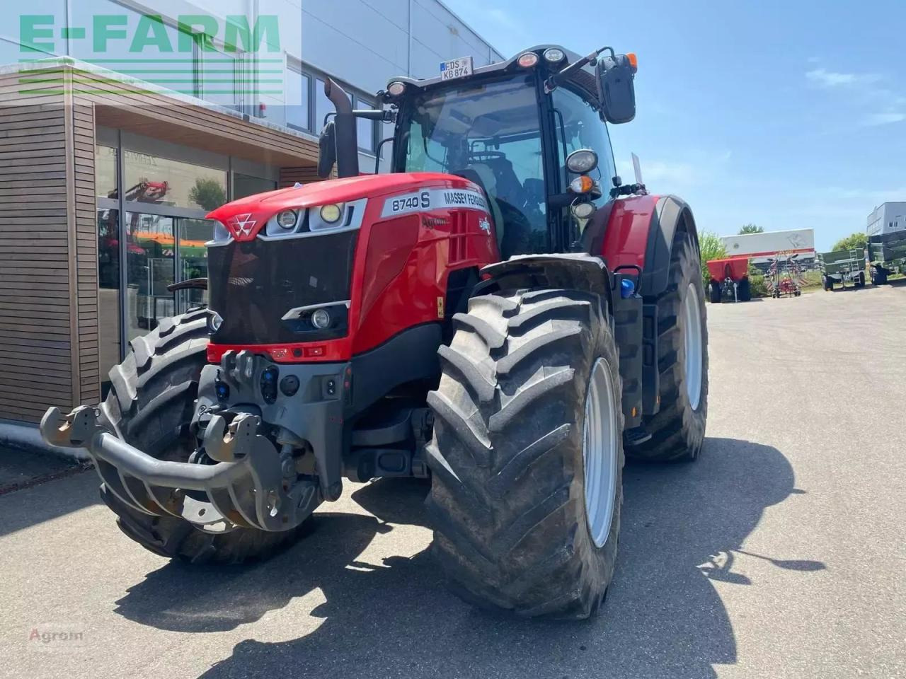 Massey Ferguson 8740 s dyna vt exclusive Exclusive - جرار: صور 4 Massey Ferguson 8740 s dyna vt exclusive Exclusive - جرار: صور 4