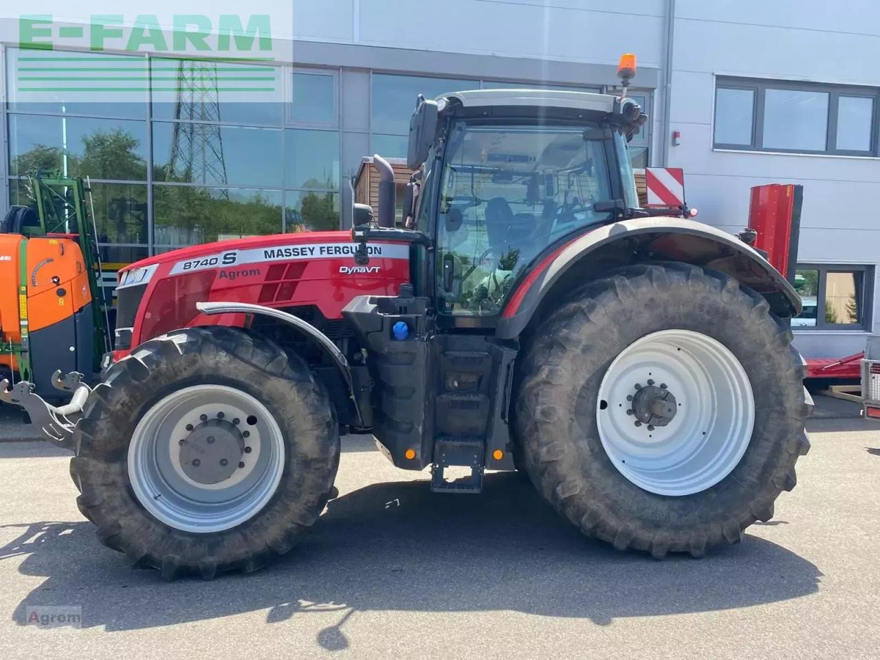 Massey Ferguson 8740 s dyna vt exclusive Exclusive - جرار: صور 2 Massey Ferguson 8740 s dyna vt exclusive Exclusive - جرار: صور 2