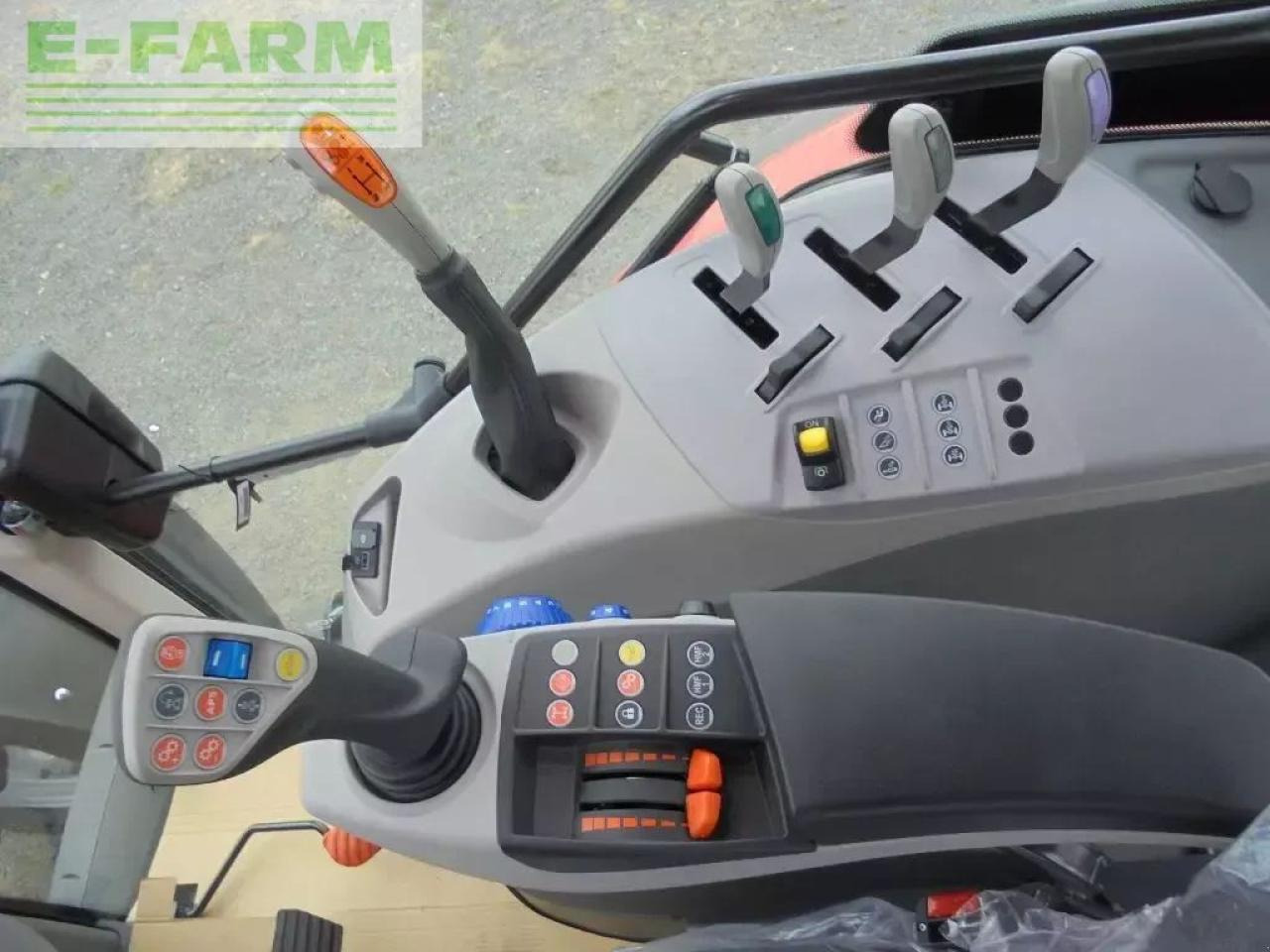 جرار McCormick x6-415m: صور 10