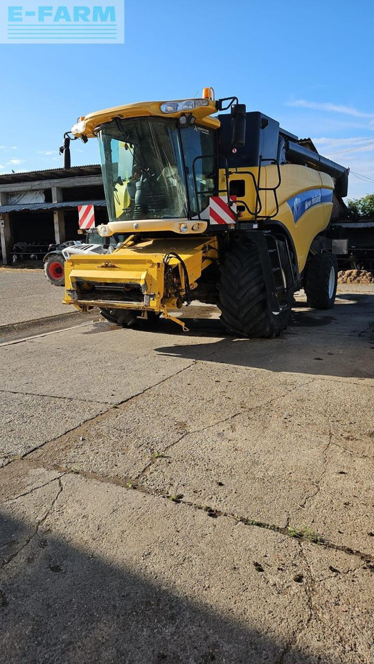 New Holland CX 860 - حصادة شاملة: صور 3 New Holland CX 860 - حصادة شاملة: صور 3