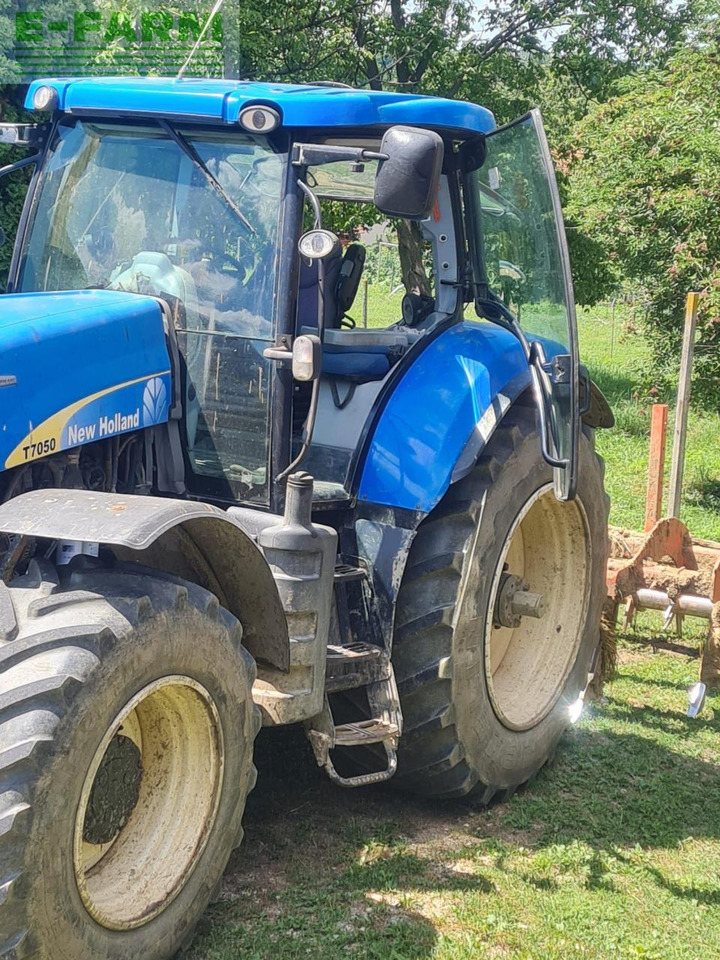New Holland T7050 - جرار: صور 5 New Holland T7050 - جرار: صور 5