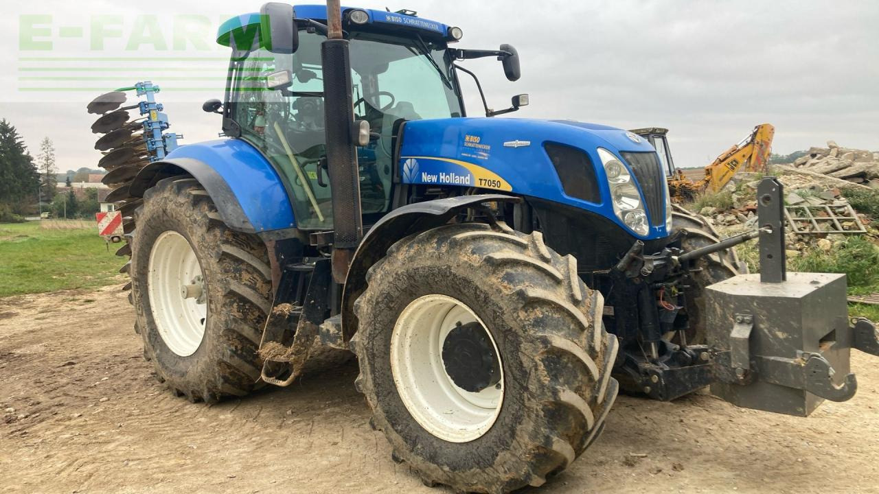 New Holland T7050 - جرار: صور 4 New Holland T7050 - جرار: صور 4
