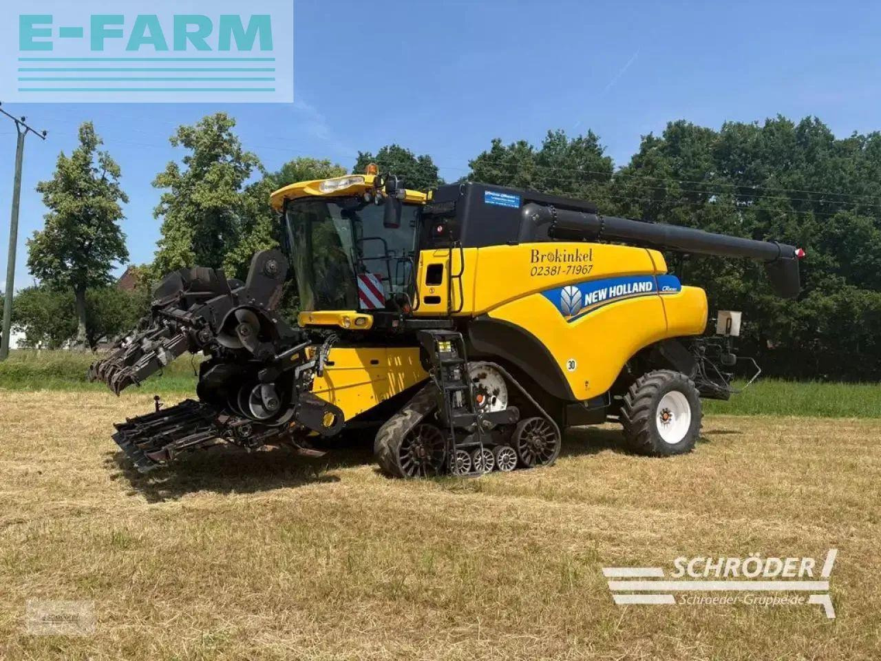 New Holland cr 8080 + schneidwerk + maispflücker - حصادة شاملة: صور 5 New Holland cr 8080 + schneidwerk + maispflücker - حصادة شاملة: صور 5