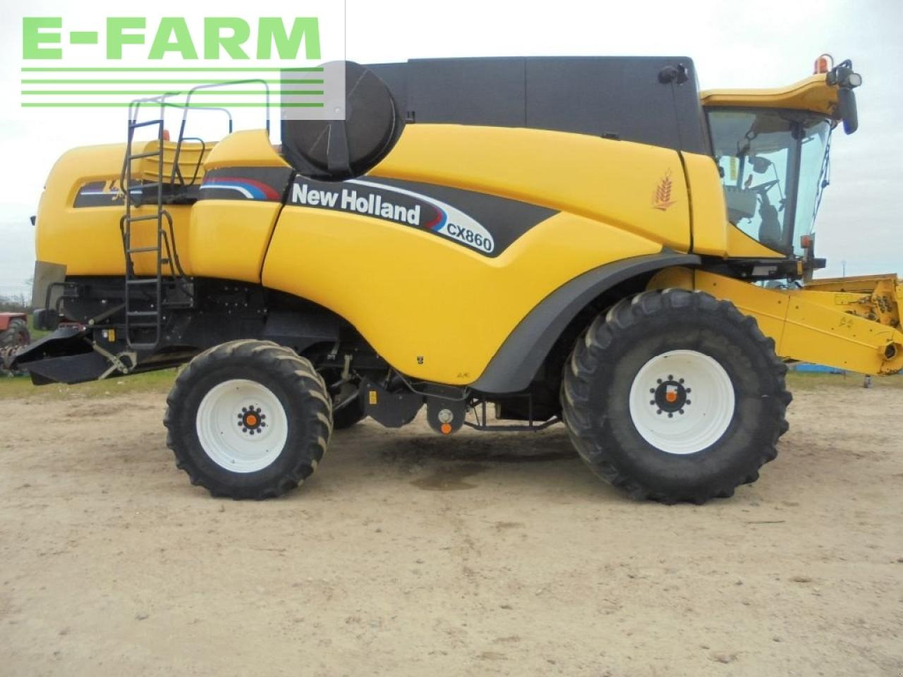 New Holland cx860sl - حصادة شاملة: صور 5 New Holland cx860sl - حصادة شاملة: صور 5