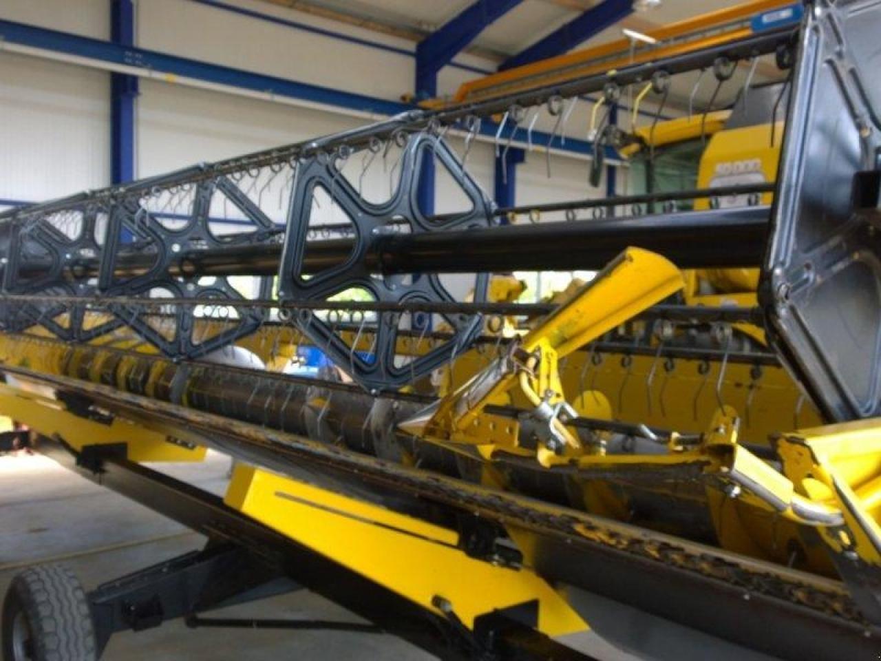 New Holland schneidwerk 7,32 m - حصادة شاملة - الرأس: صور 2 New Holland schneidwerk 7,32 m - حصادة شاملة - الرأس: صور 2
