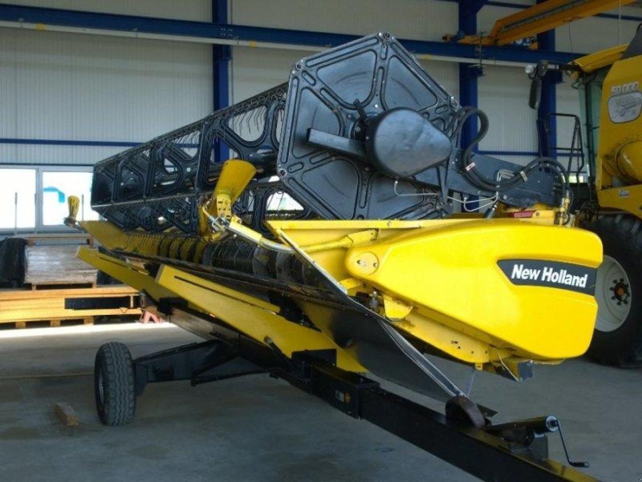 New Holland schneidwerk 7,32 m - حصادة شاملة - الرأس: صور 1 New Holland schneidwerk 7,32 m - حصادة شاملة - الرأس: صور 1